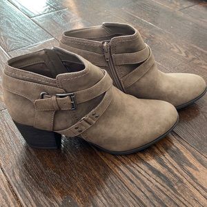 Indigo Rd., Sablena Bootie NWOT